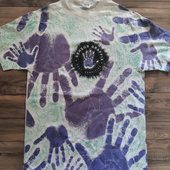 Anvil Tops - *Vintage* 90s heat sensitive Tee unisex.